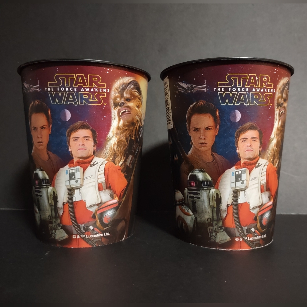 Set of 2 Star Wars Episode 7 The Force Awakens 16 oz. Plastic Drinking Cup USA